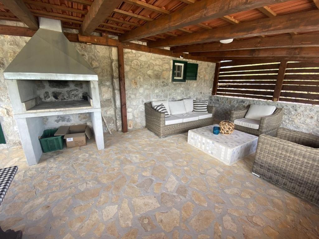 Private Cottage In Olive Grove With Heated Pool Vinisce Exterior photo