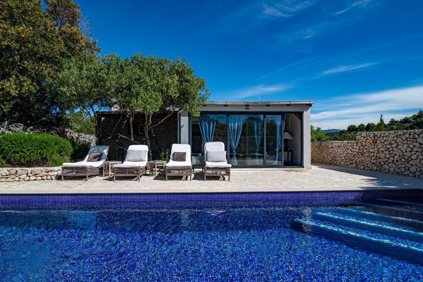 Private Cottage In Olive Grove With Heated Pool Vinisce Exterior photo